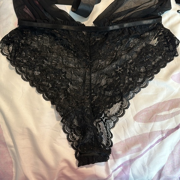 Oh La La Cherie Lace Teddy - Picture 3 of 8